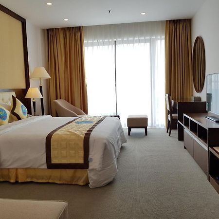 Relax Ha Long Hotel Exterior photo