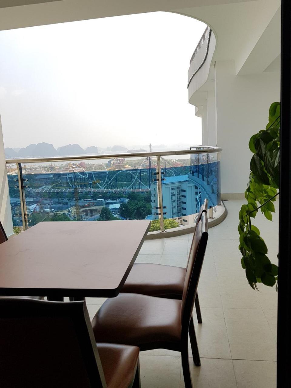 Relax Ha Long Hotel Exterior photo