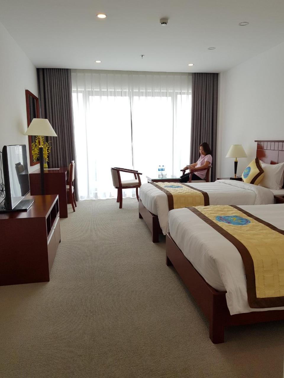 Relax Ha Long Hotel Exterior photo